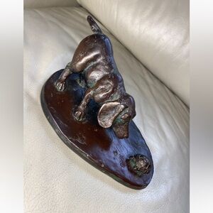 Vtg. Austin Production 1980 A dog and a turtle bronze tone materials